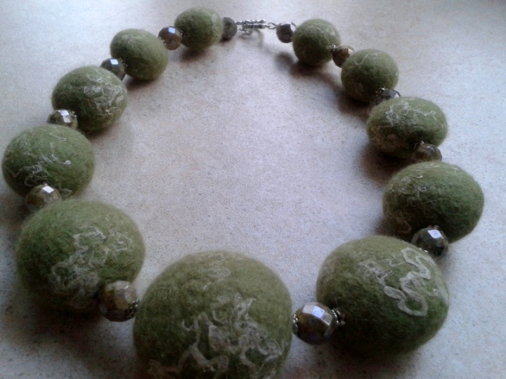 Large green necklace