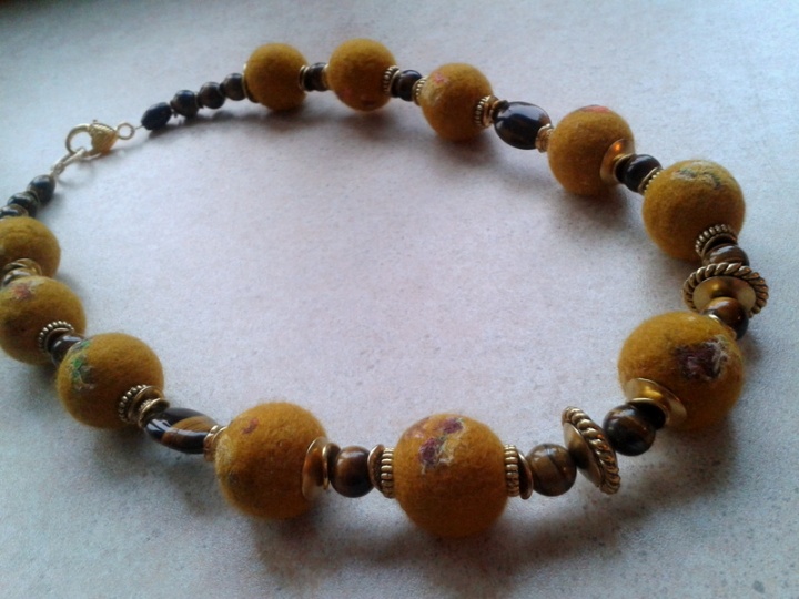 Mustard-colored necklace