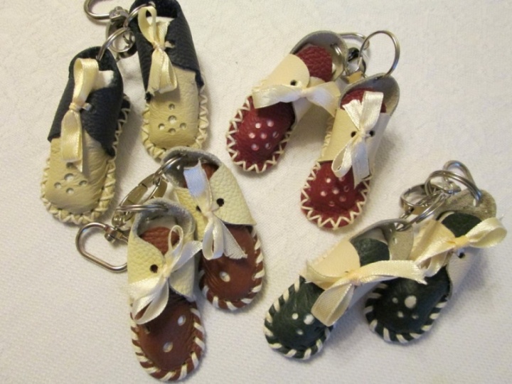 Natural leather charms and souvenirs picture no. 3