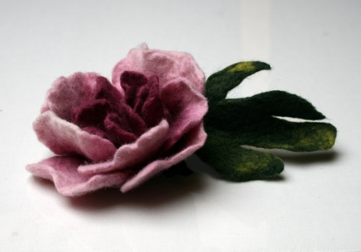 Brooch " Peony "