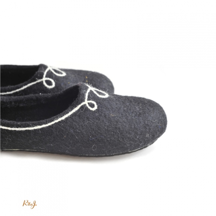 Felt slippers / felted slipper Black picture no. 2