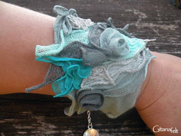 Linen bracelet " Lake Shore " picture no. 2