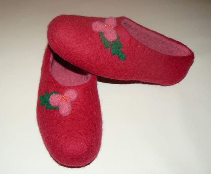 Felt slippers