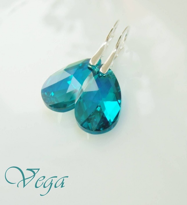 Blue Swarovski Zirconia picture no. 2