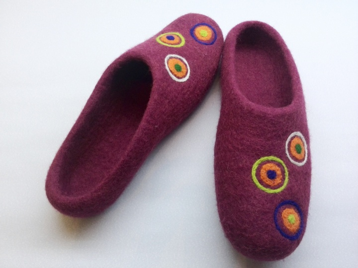 Felt slippers