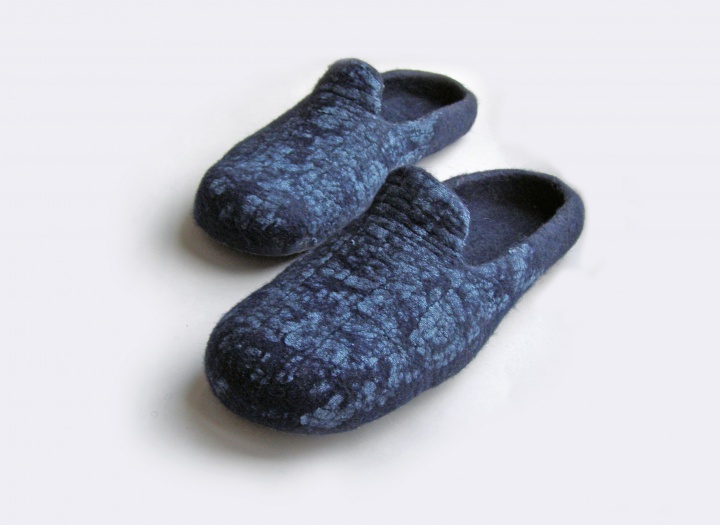 Felt slippers blue linen