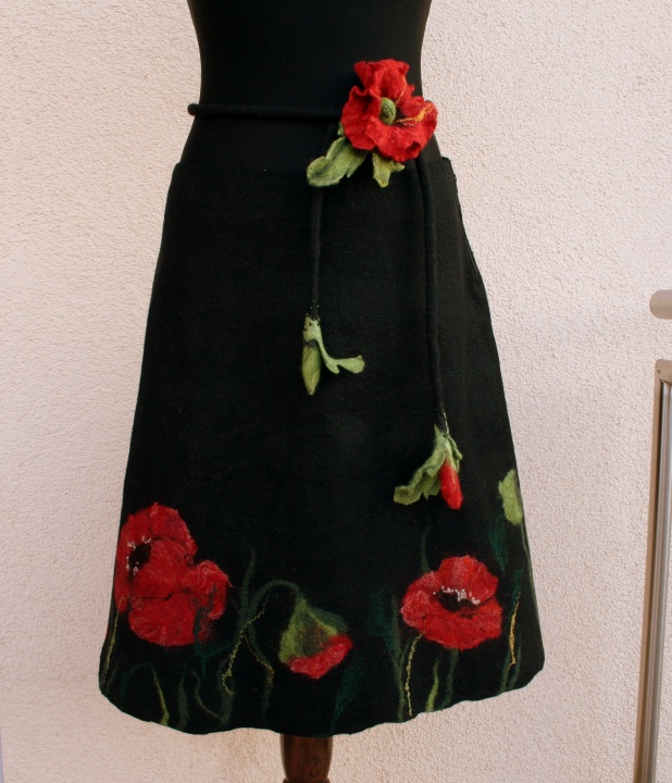 Skirt ,, again ,, Poppies