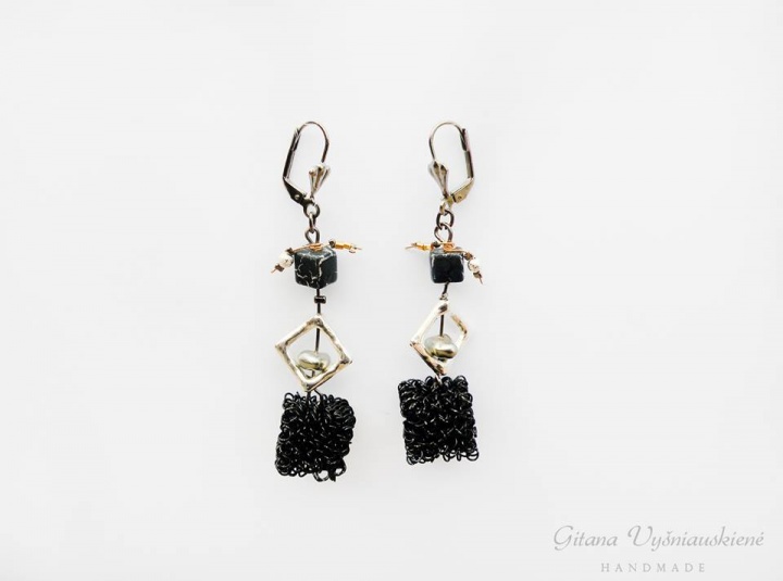 Earrings " deltoids "