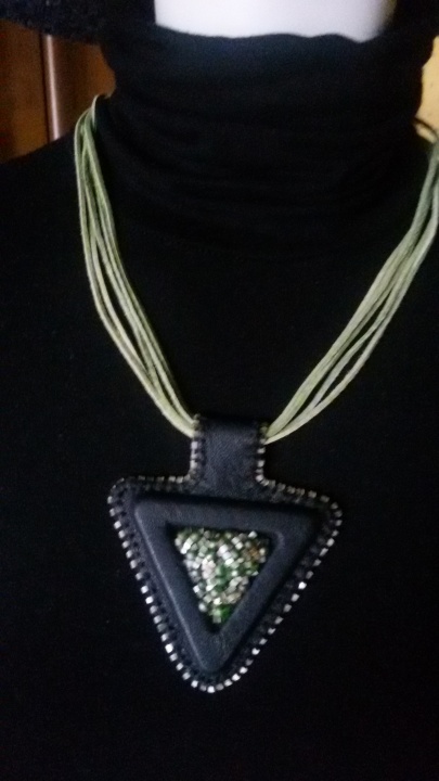 Leather pendant picture no. 2