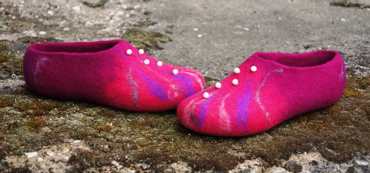 Felted slippers for women.Clogs.  picture no. 2