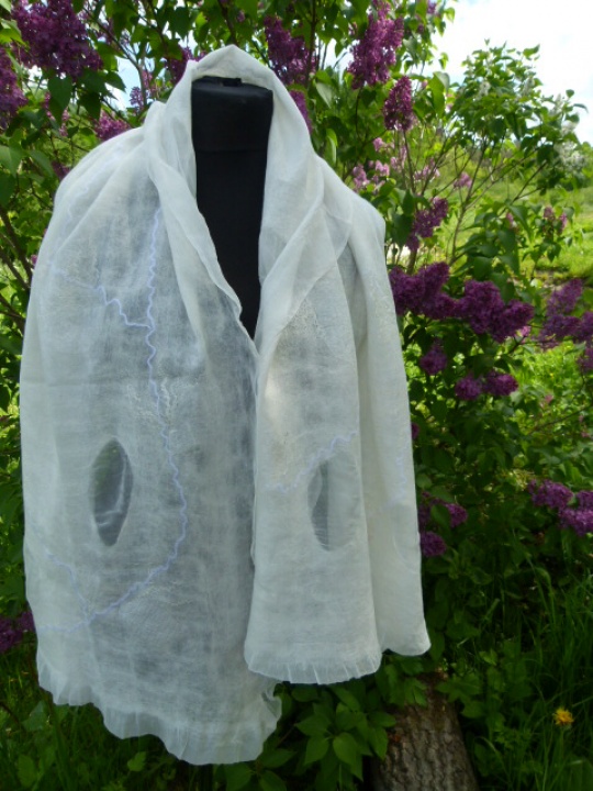 Velta silky white cloak picture no. 3