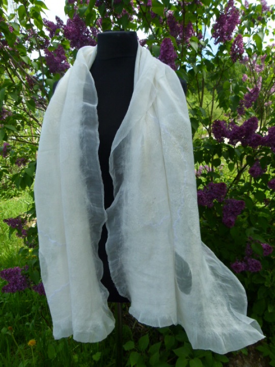 Velta silky white cloak