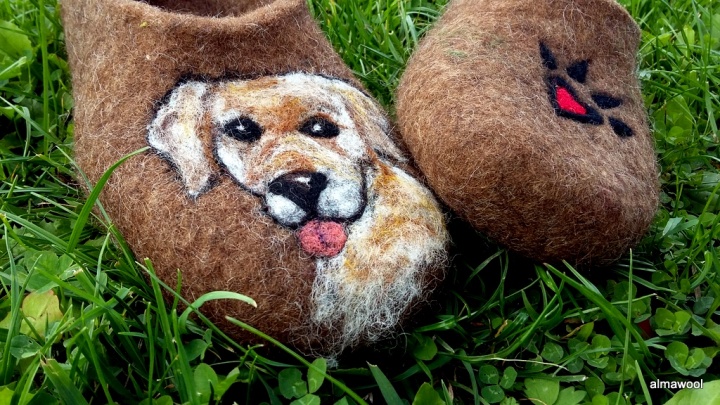 felted tapkutes - puppy friend