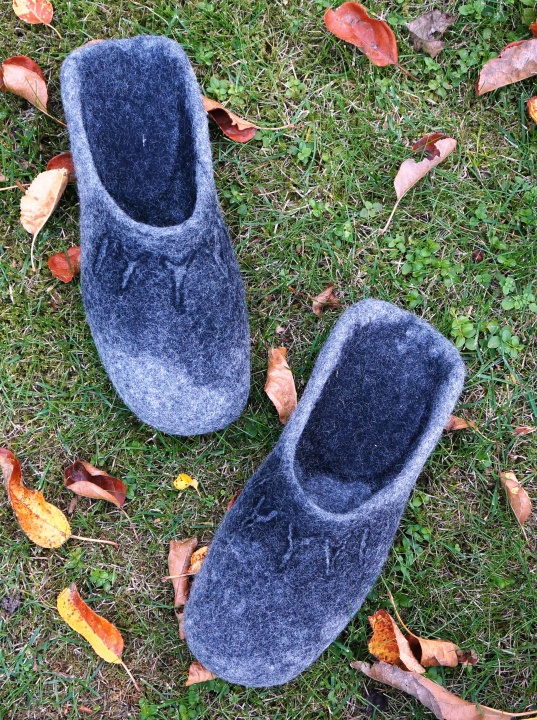 Wool felt slippers. Felt shoes for men.  picture no. 2