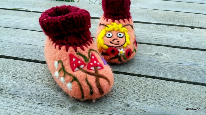 felted tapkutes Maja picture no. 2