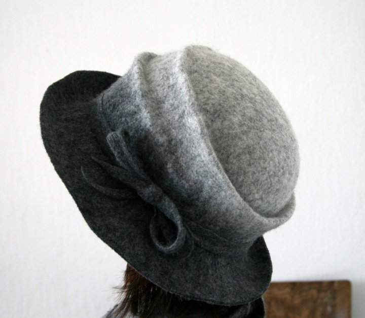 Felted hat ,, ,, gray ribbon picture no. 2