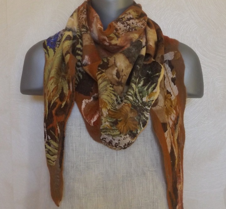 felting processes scarf autumn colors picture no. 2