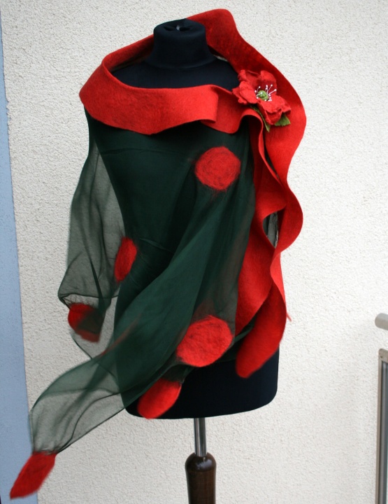 Scarf Poppies and Wind picture no. 2