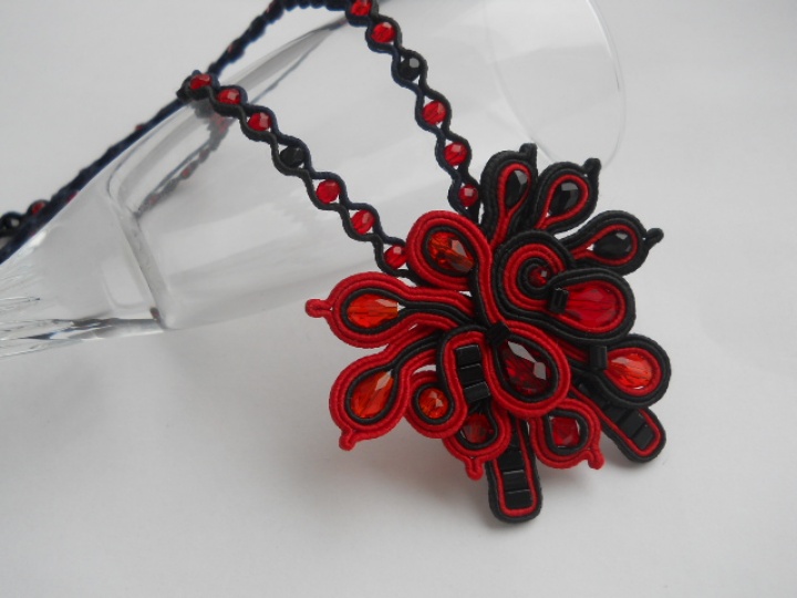 Soutache ring "Kiss"