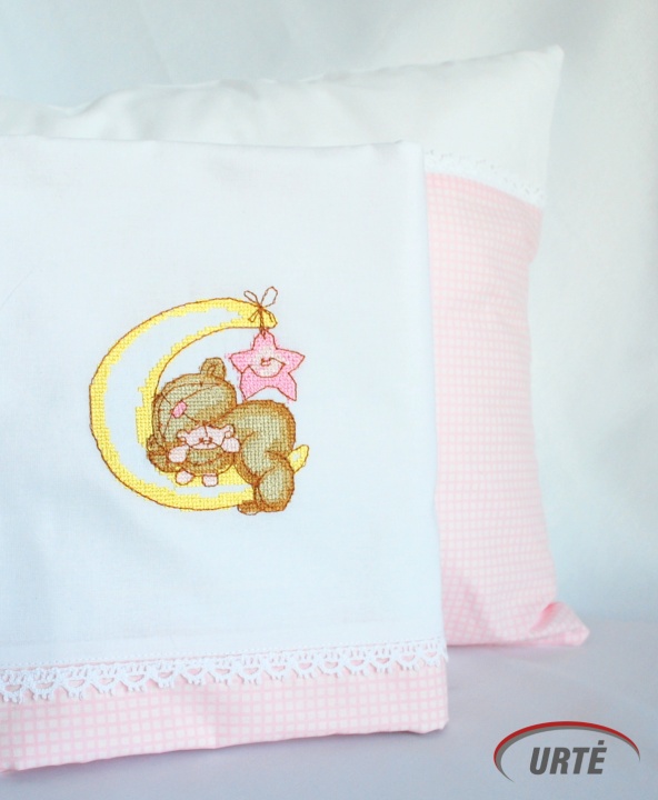 Embroidered baby bedding - teddy bear