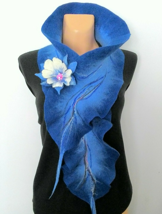 Blue scarf picture no. 3