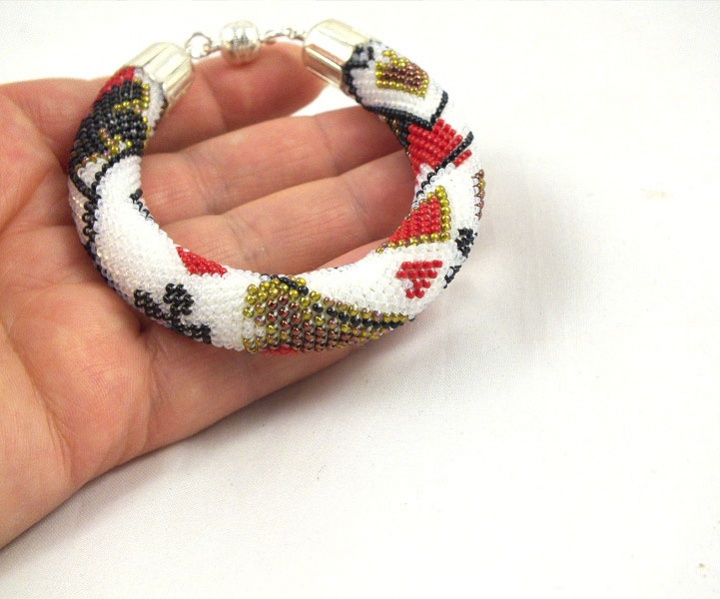 Beads crochet rope bracelet with poker cards pattern  picture no. 2