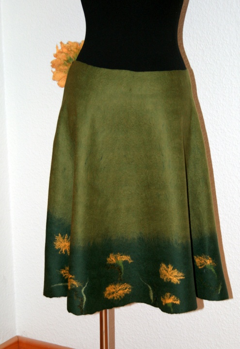 Skirt  ,,DANDELIONS   MEAD,, picture no. 2