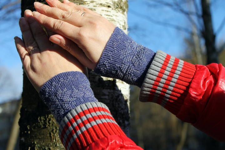 Blue Gray Color Wrist Warmers, Beaded Arm Warmers, Luxurious Cashmere Wool picture no. 3