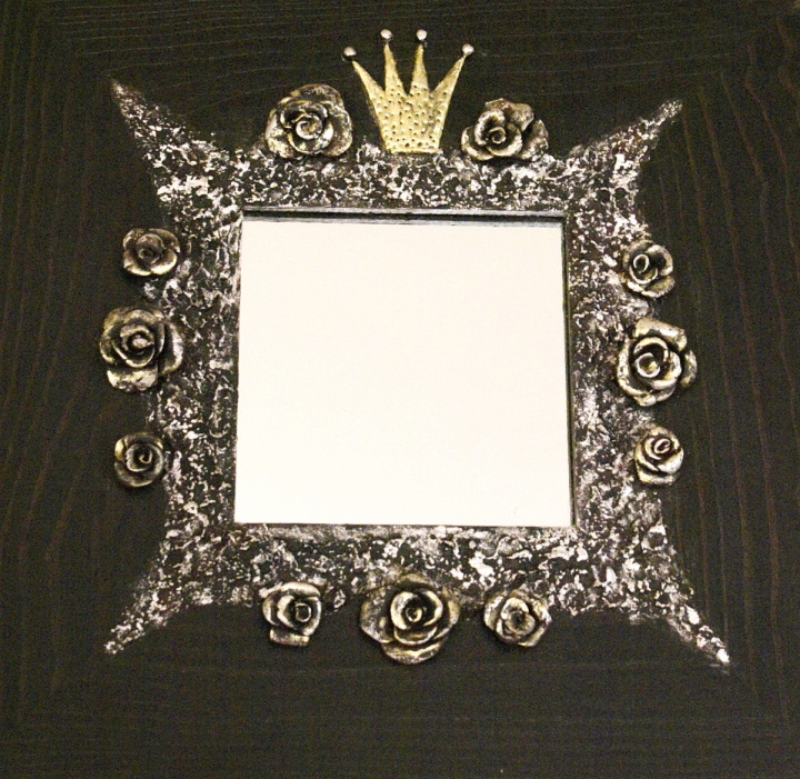 Mirror "Princess". Natural wood frame.  picture no. 3