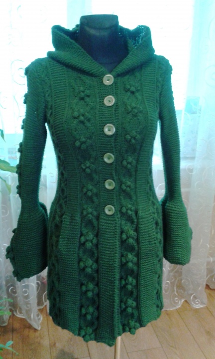 Green long cardigan with cables picture no. 2