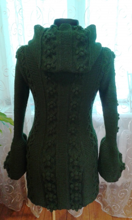 Green long cardigan with cables picture no. 3