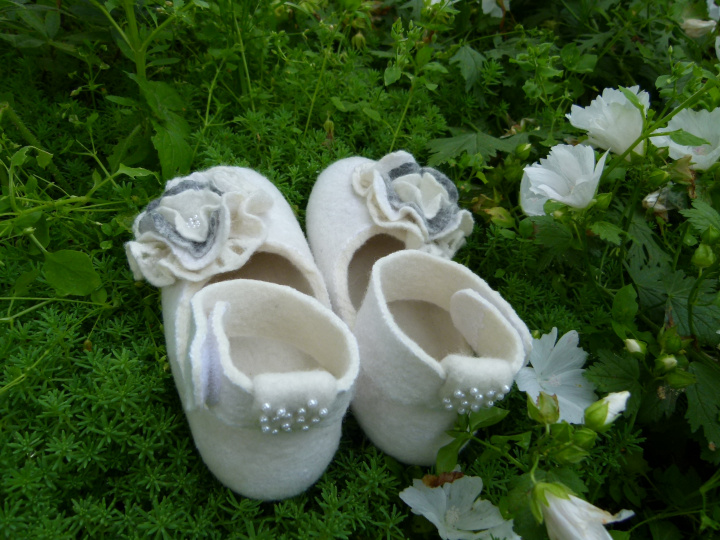 Girl Christening shoes, "childhood" picture no. 2