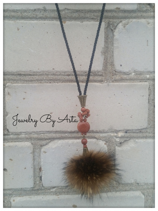 Fashion Handmade Sand Stone Gemstone Beads Fox Fur Necklace