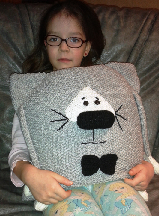 Knitted pillow Cat picture no. 2