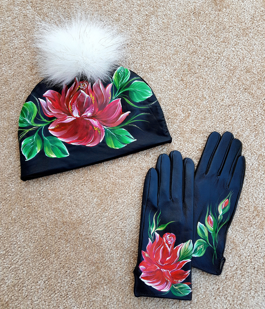 Cotton and Faux Leather set: Beanie and gloves "Rose blossom"