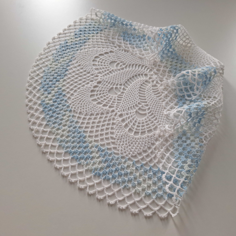 Doily "Dream" (white/bluish motley) picture no. 2