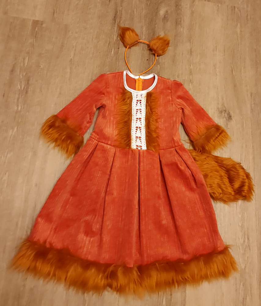 Squirrel carnival costume for a girl: dress with tail and headband with ears. Other options are available according to your wishes and needs