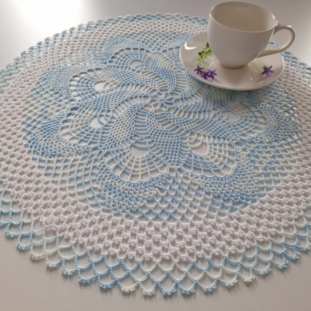 Doily "Dream" (bluish motley/ white) picture no. 2