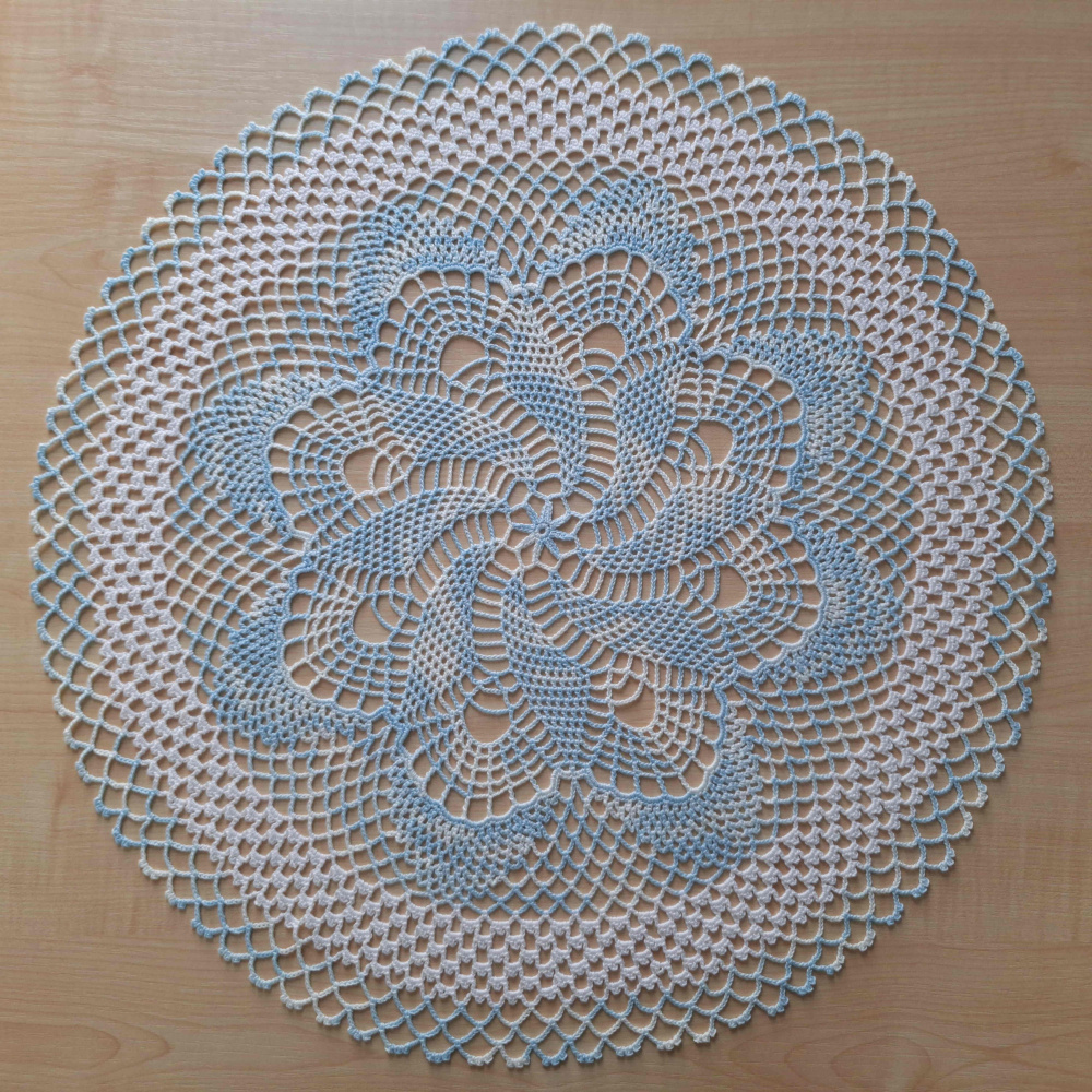 Doily "Dream" (bluish motley/ white) picture no. 3