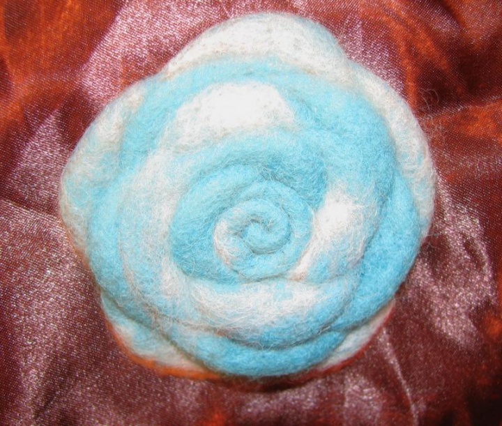 Roses ring brooch