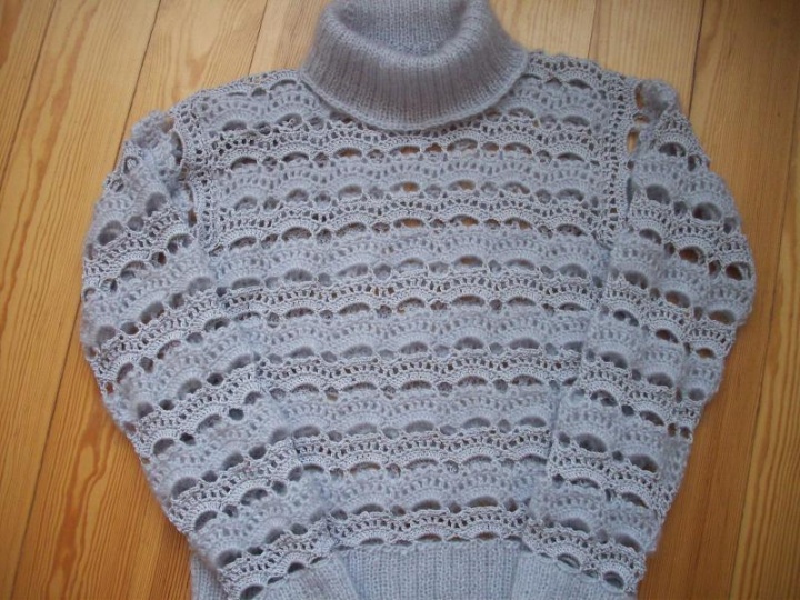 Sweater " Silver waves "