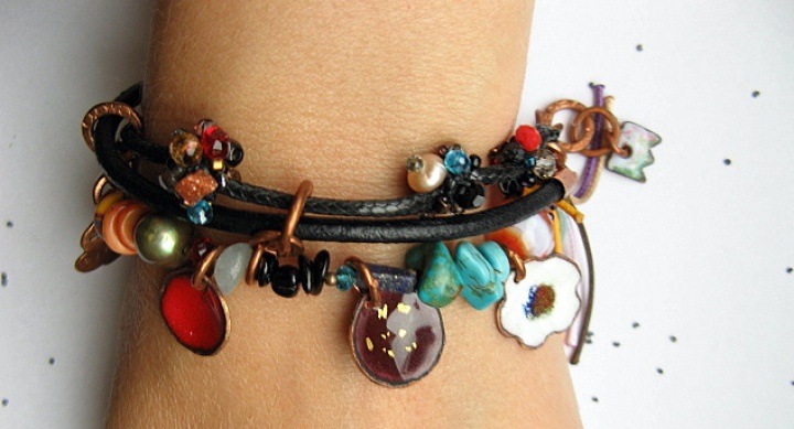 HAPPINESS well wishing Bracelets-Necklaces picture no. 2