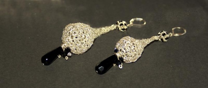 Asymmetric earrings " Rain drops "