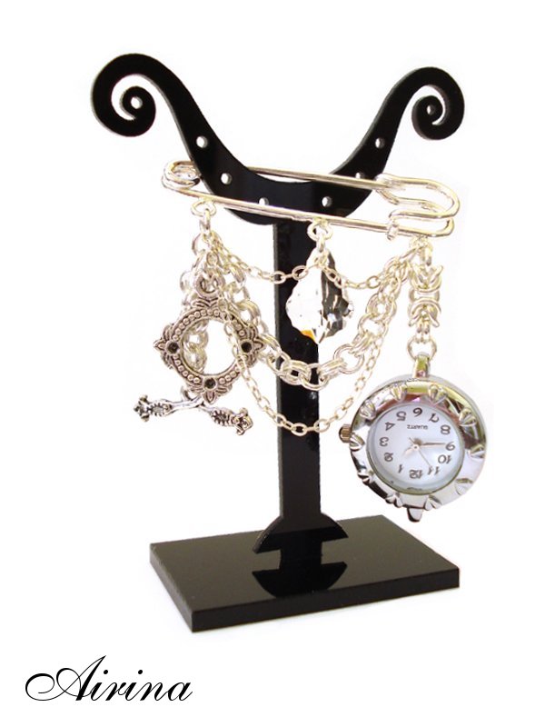 Safety pin Clock