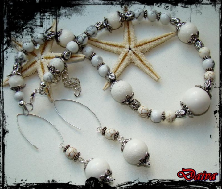 White coral set