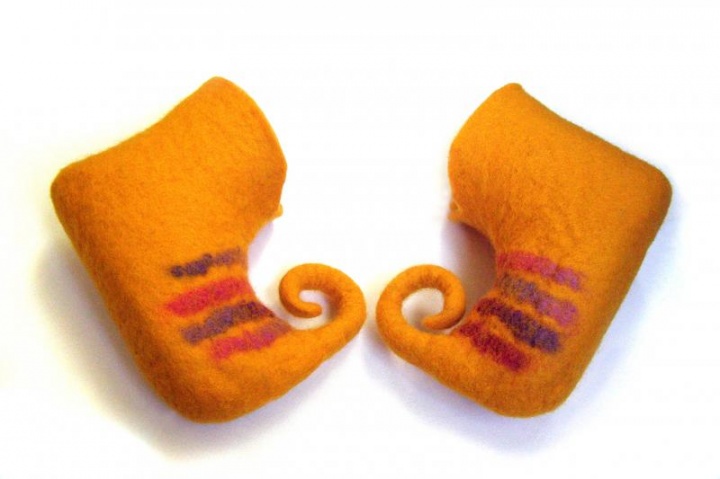 Felt shoes " & quot snub-nosed;