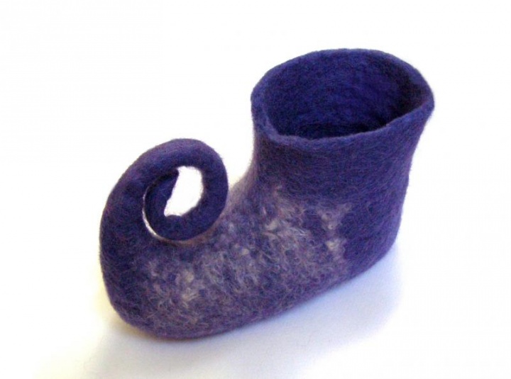 Felt shoes " & quot snub-nosed;