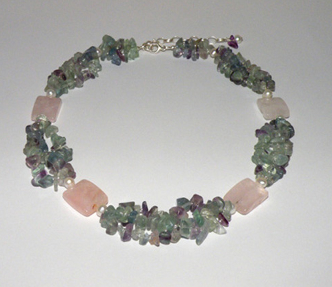 Pink fluorite and quartz verinys