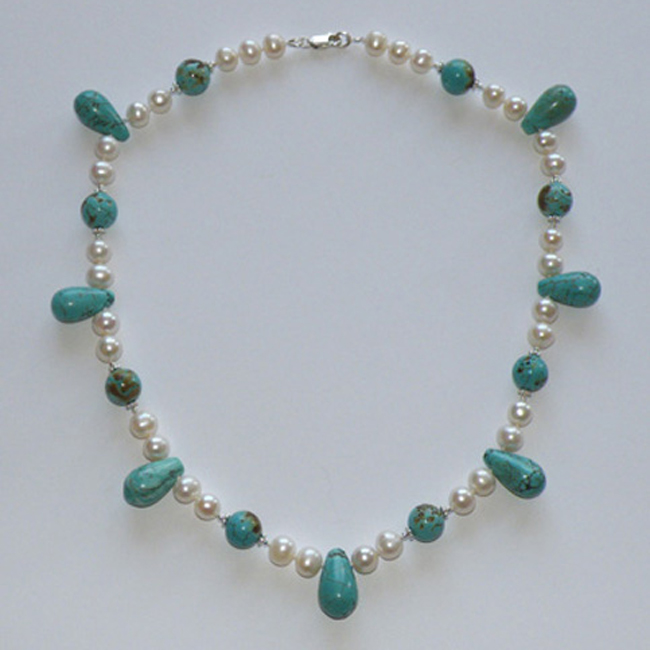 Pearl necklace with turquoise