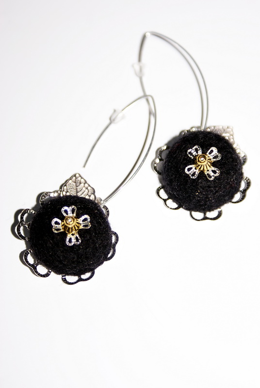 Earrings " Night flowers " picture no. 3